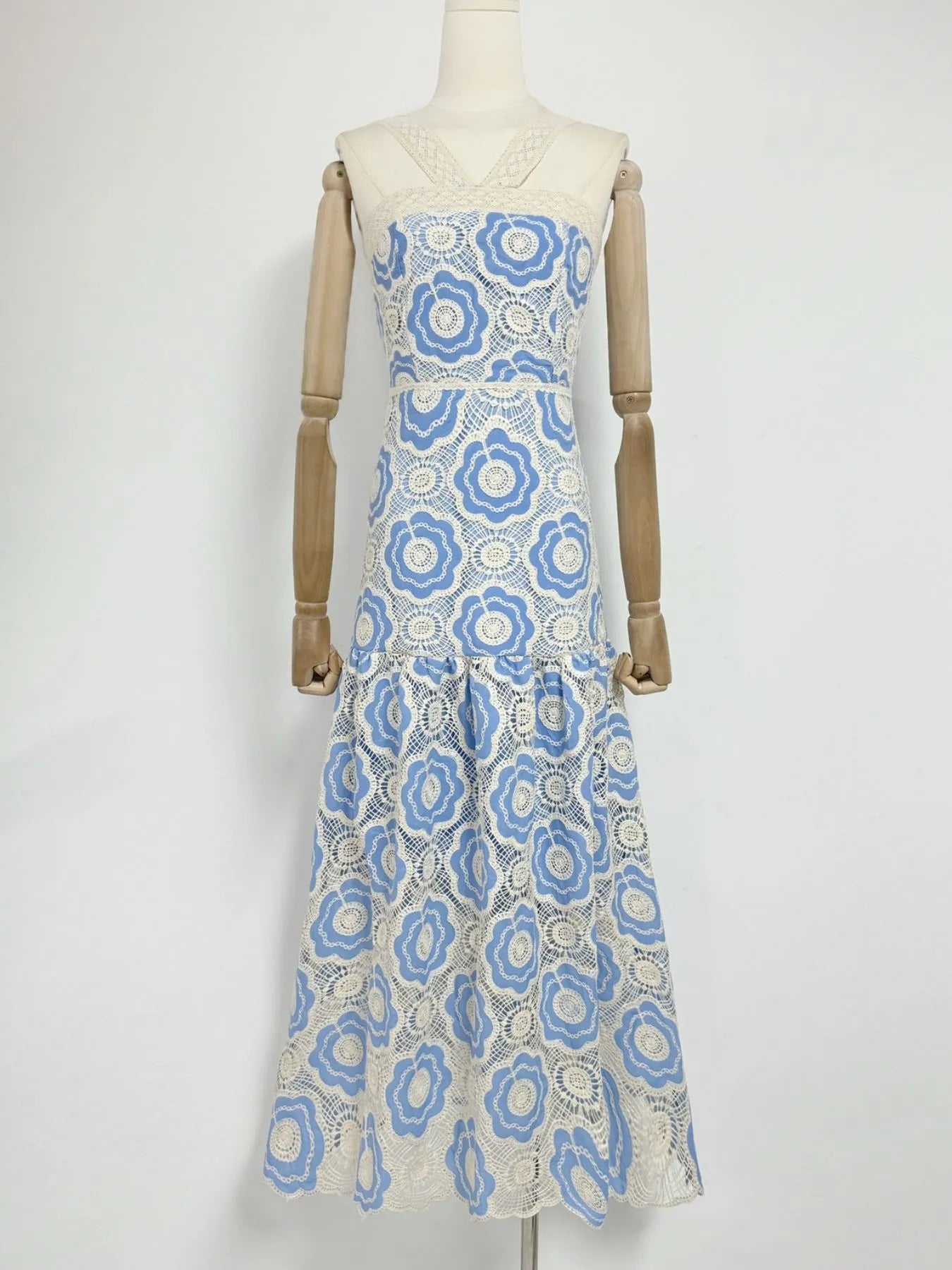 Lace Sleeveless Tiered Midi Dress - Image 4
