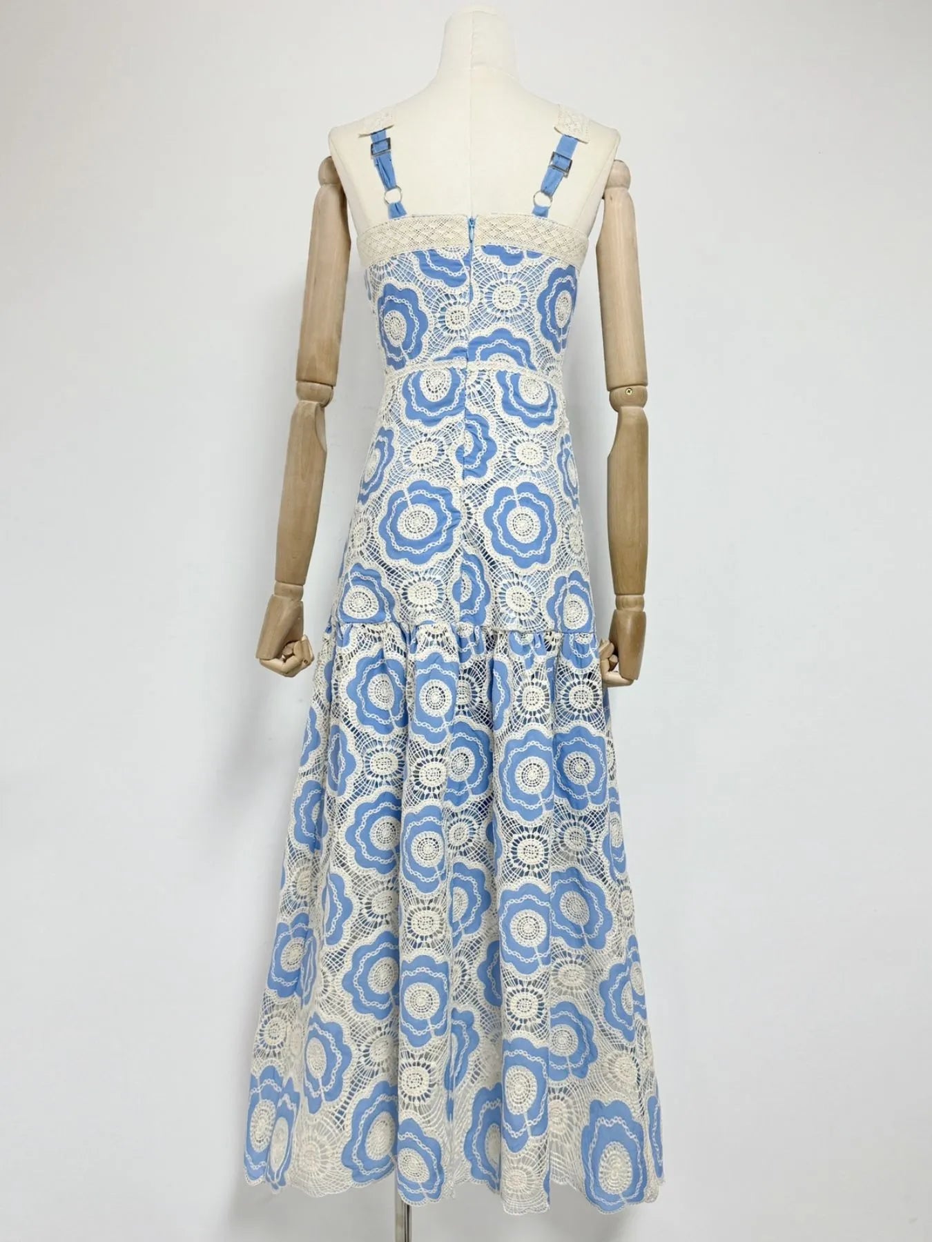 Lace Sleeveless Tiered Midi Dress - Image 5