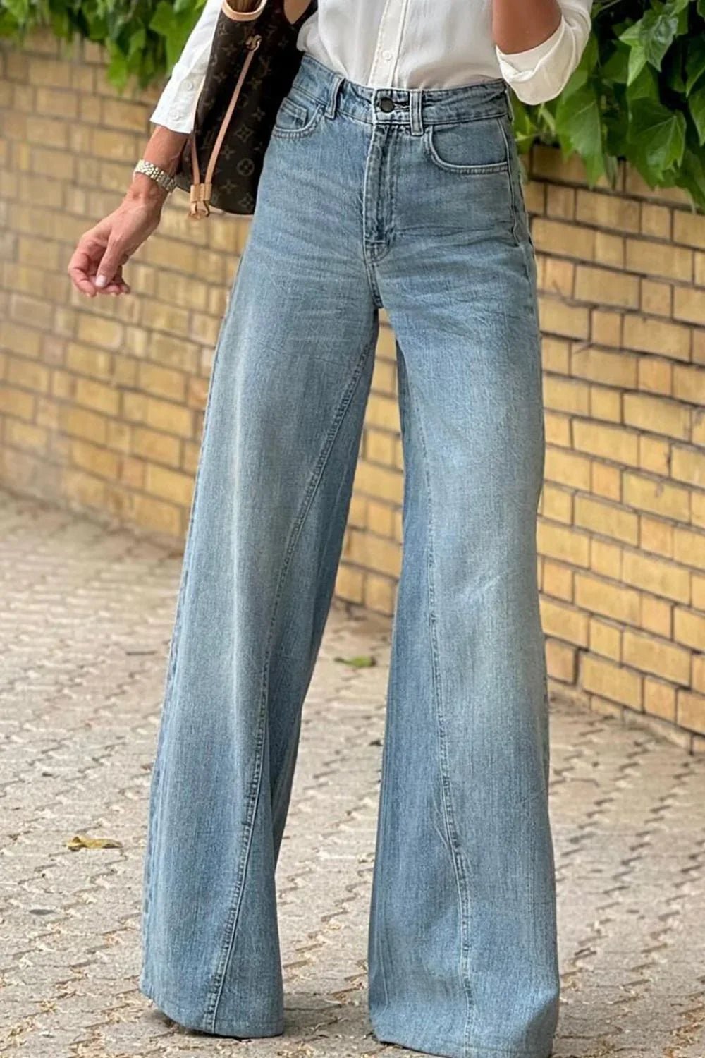 Wide Leg Jeans with Pockets - Comfort & Style - Image 3